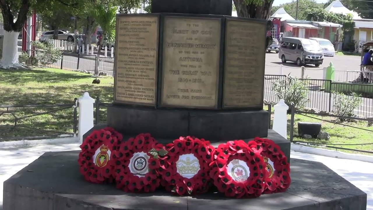 CANADIAN LEGION LAYS WREATHS AT WAR MEMORIAL - Vimarsana News